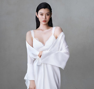 SILKY MIRACLE宣布奚梦瑶为品牌代言人