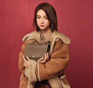 Coach宣布吴谨言成为新一任品牌代言人
